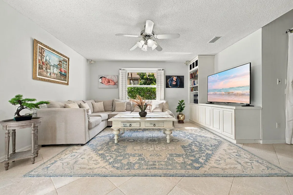 Residence photo 10