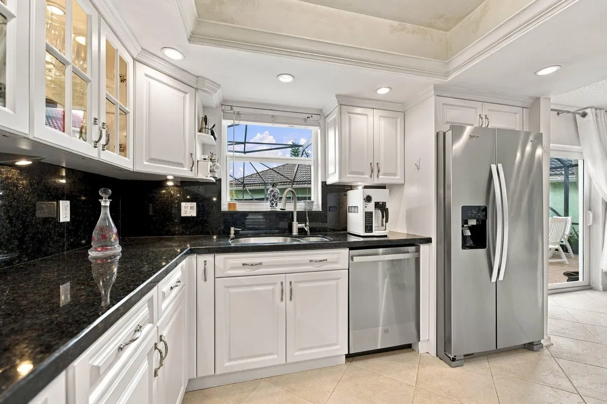 Residence photo 16