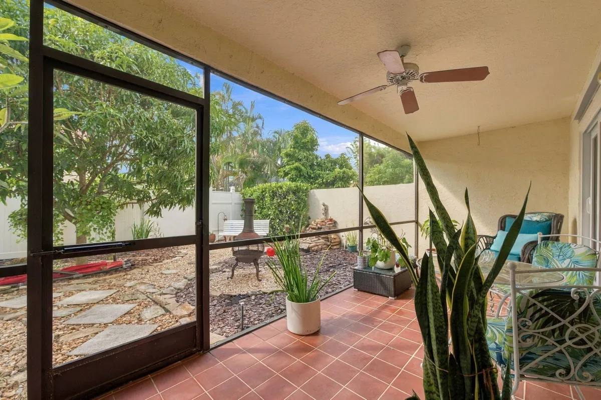 Residence photo 34