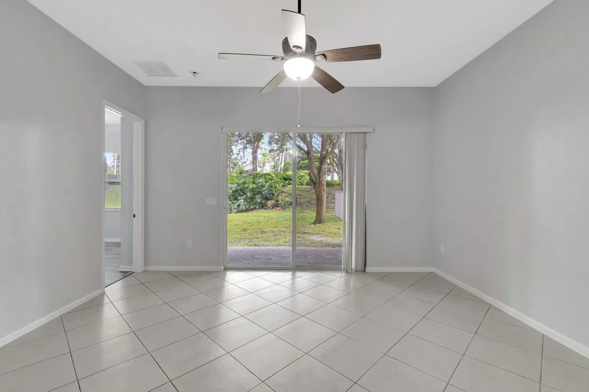  Residence photo 13