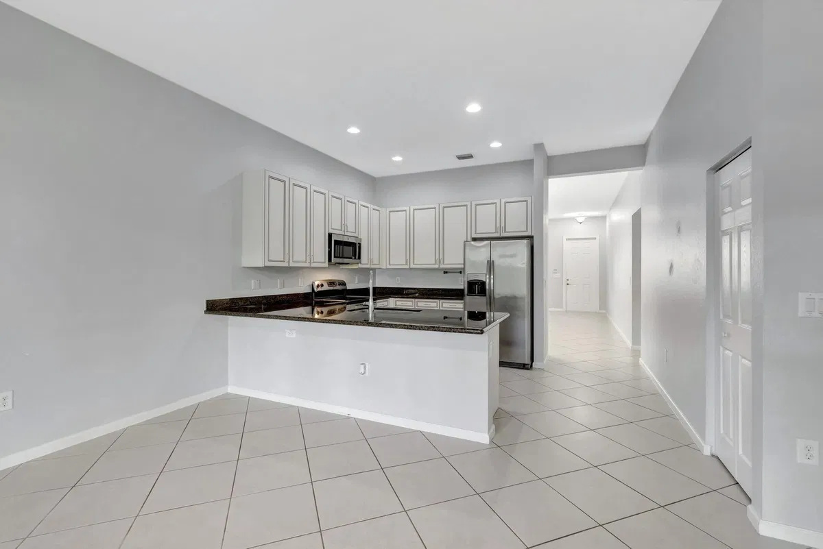  Residence photo 16