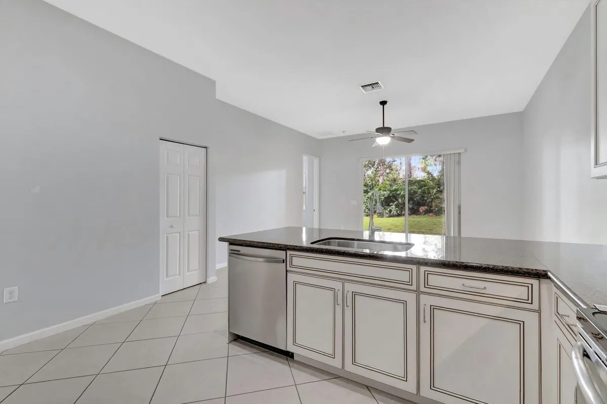  Residence photo 19