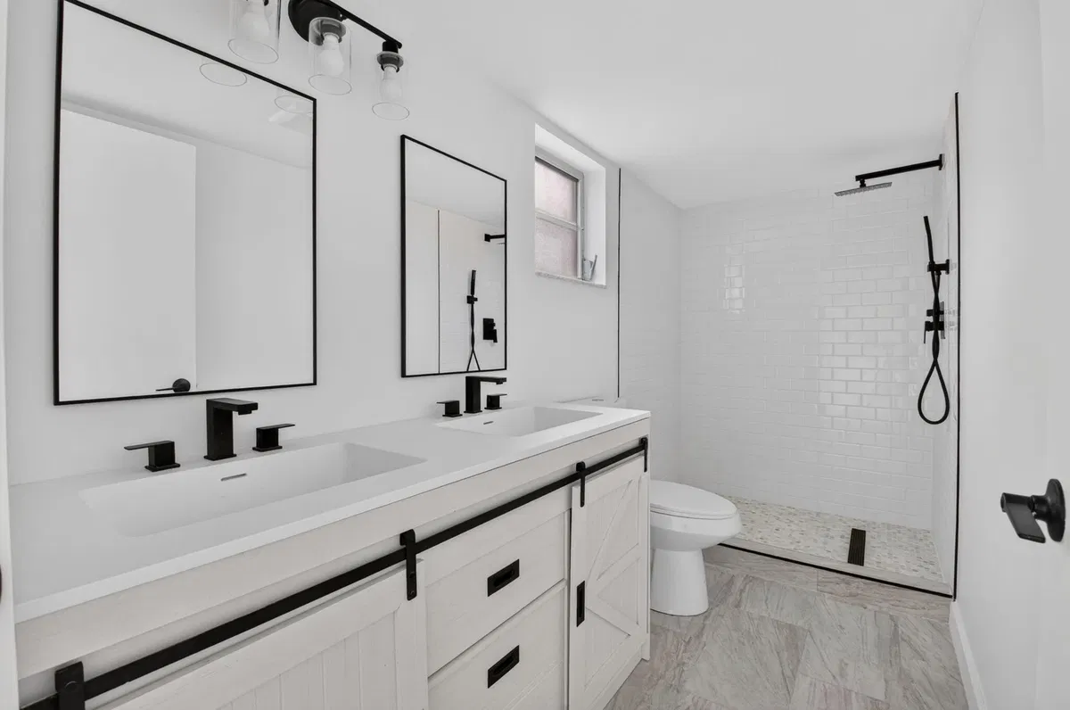 Unit 408 photo 25
