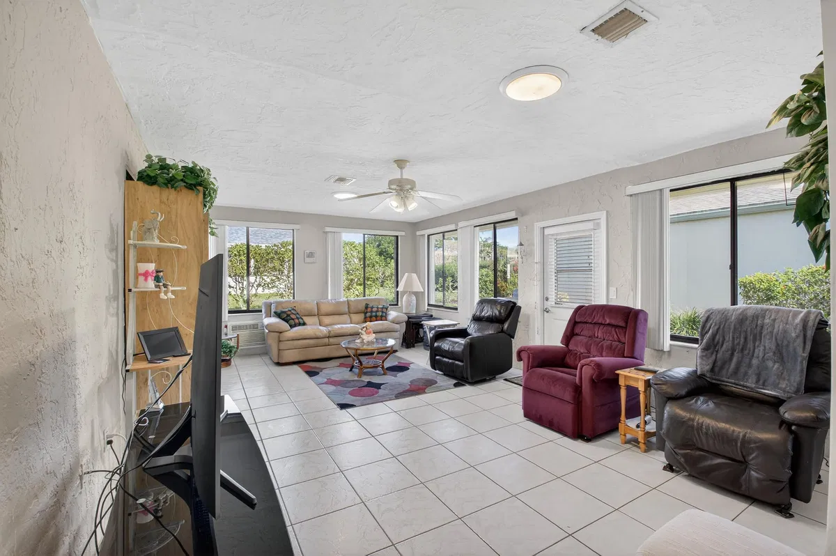  Residence photo 13