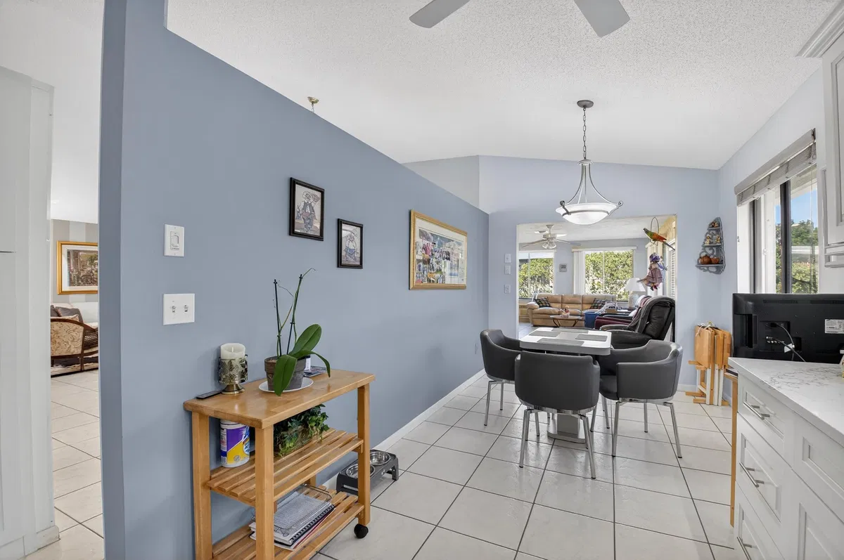  Residence photo 22