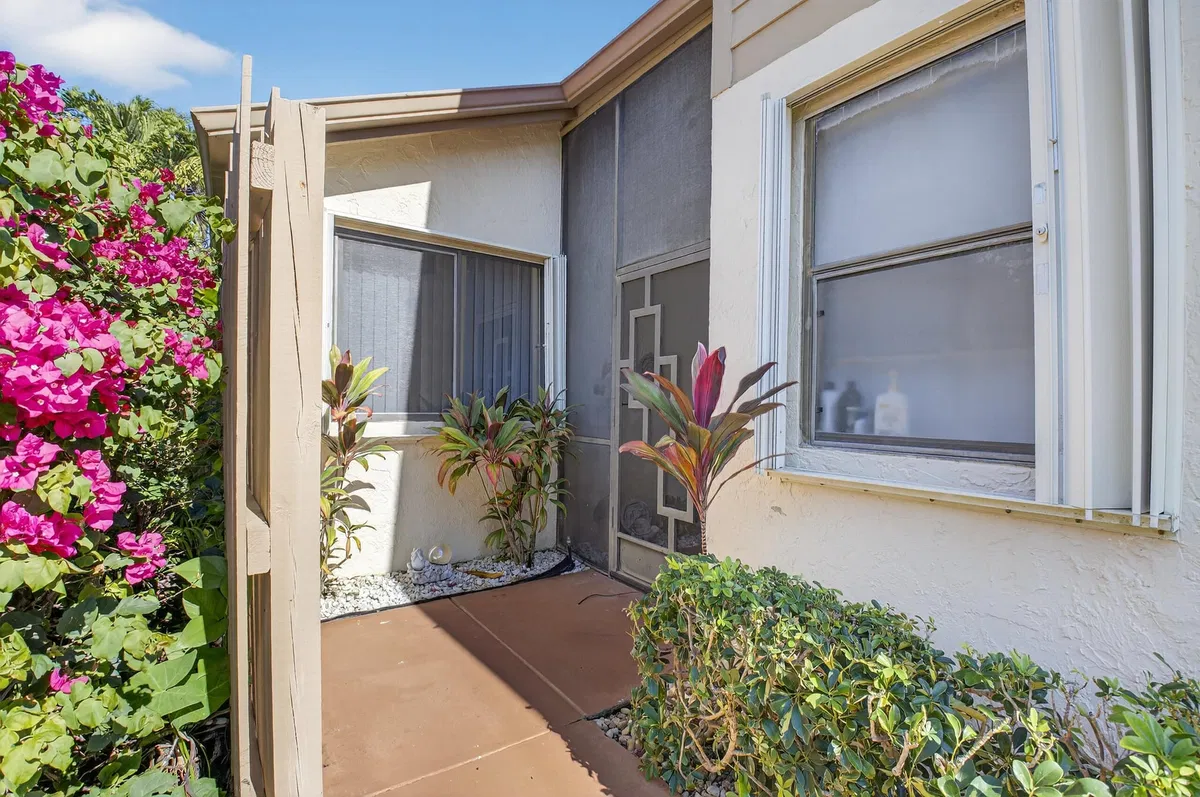  Residence photo 25