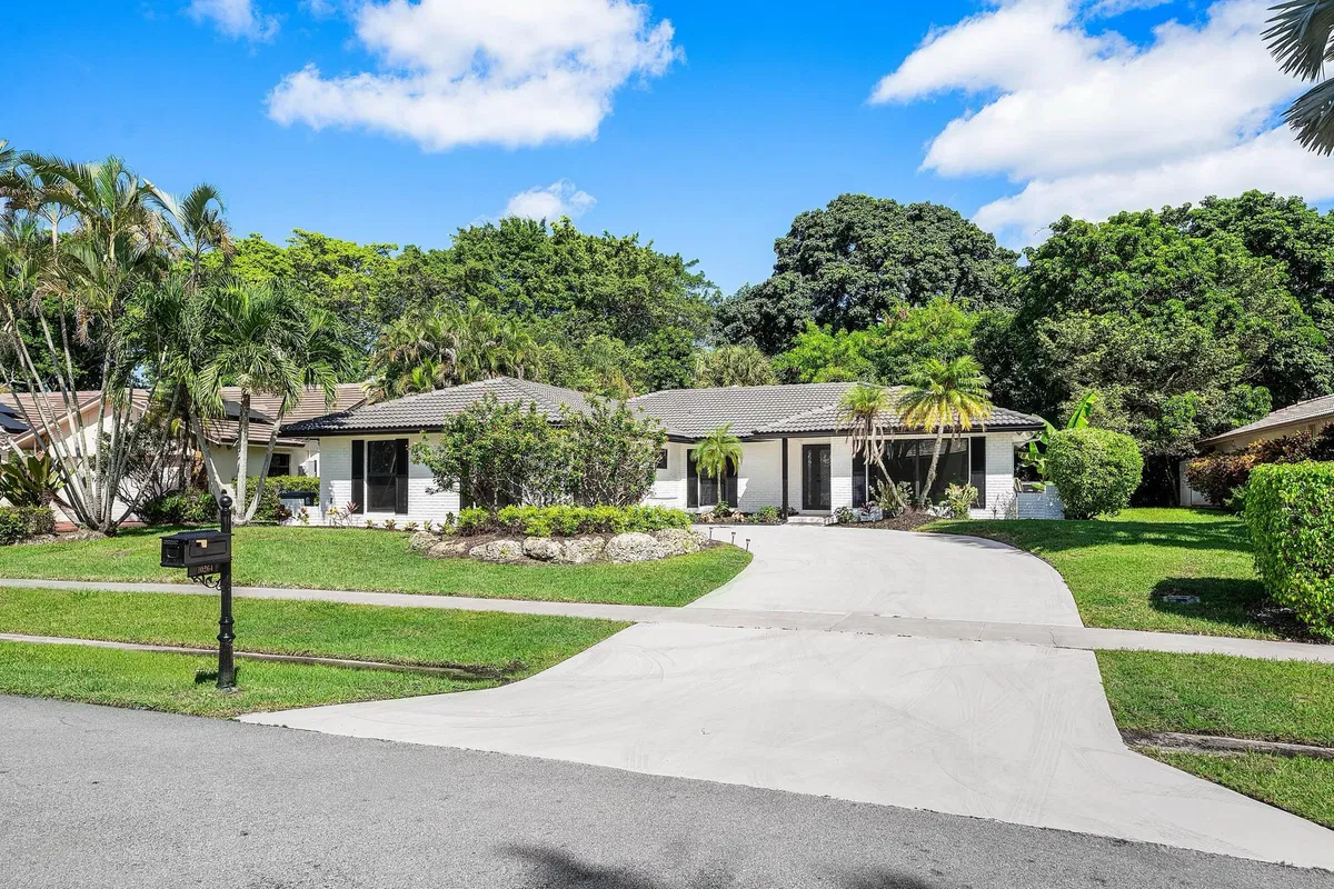 Residence photo 25
