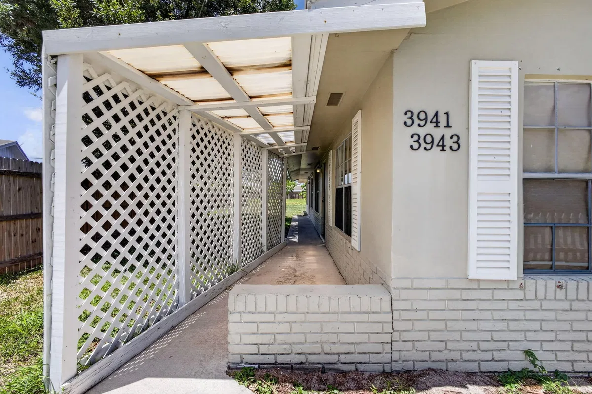 Residence photo 4