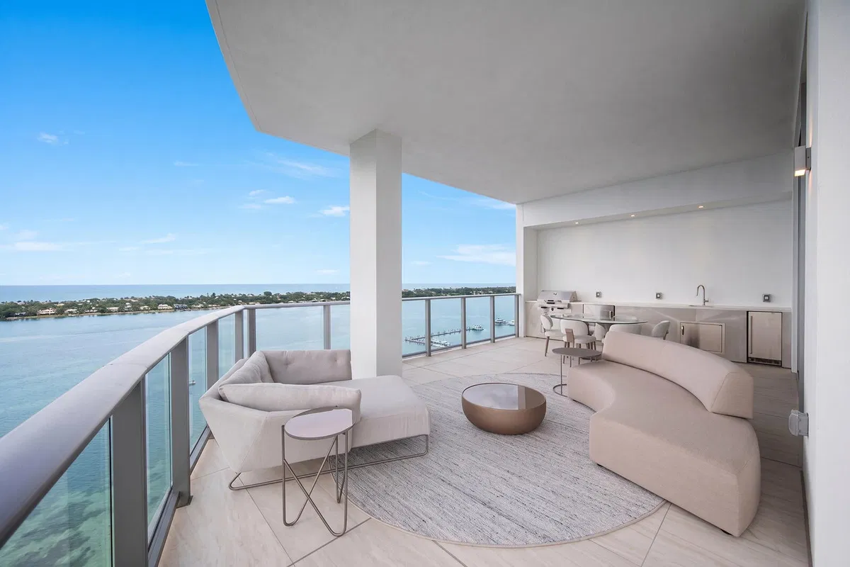 Alba Palm Beach Unit 2101