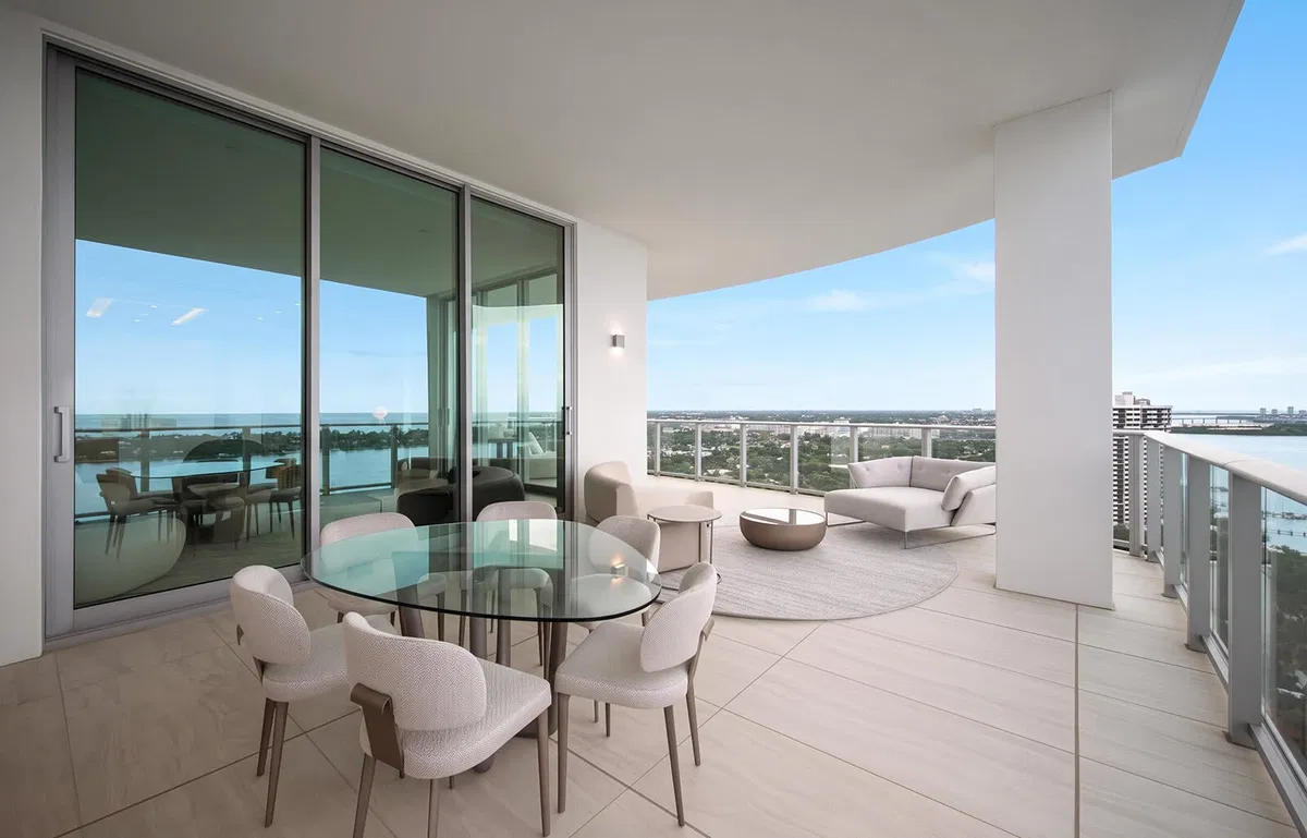 Alba Palm Beach Unit 2101 photo 7