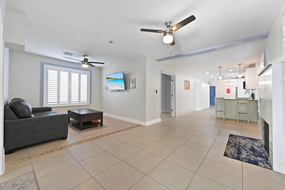 Residence photo 4