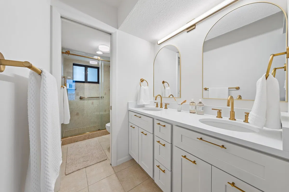 Unit 608 photo 19