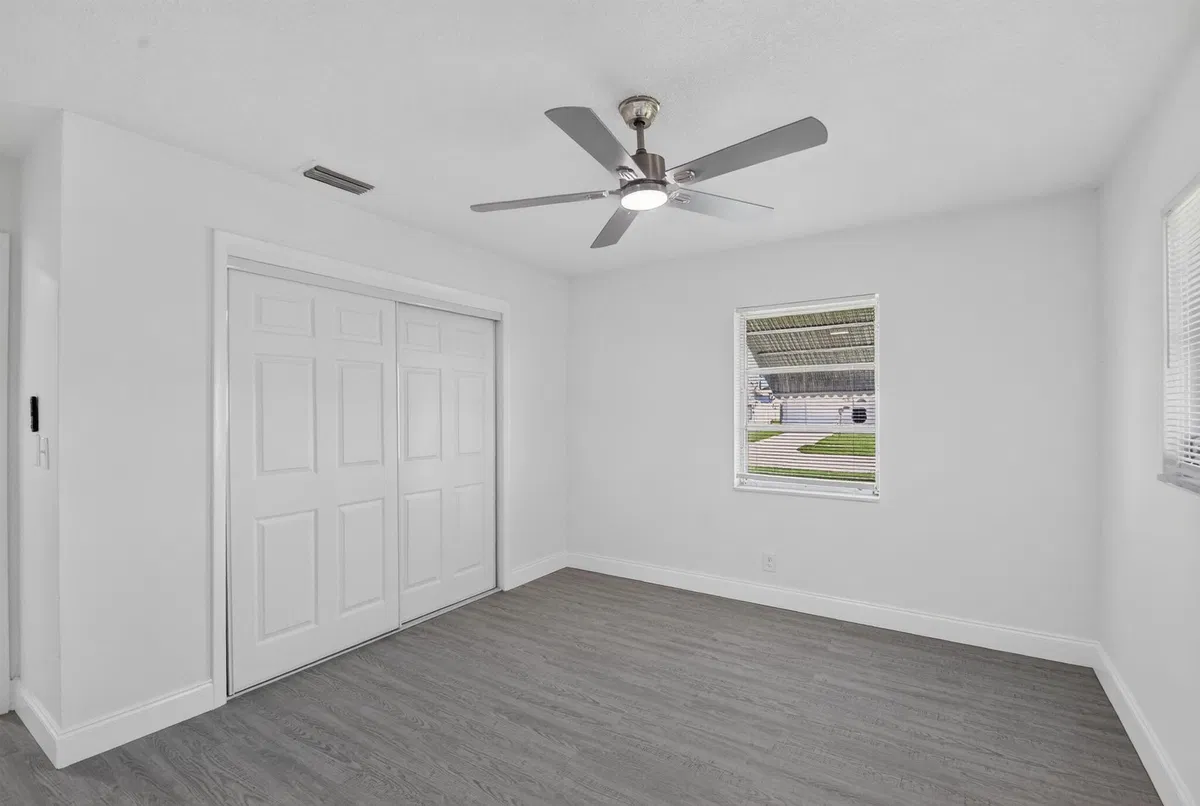  Residence photo 16