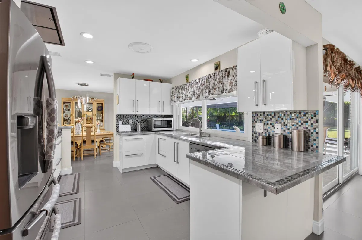 Residence photo 19