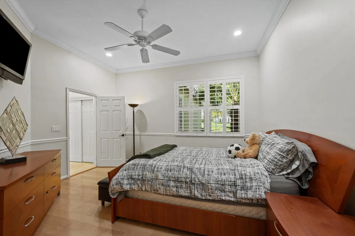 Residence photo 31