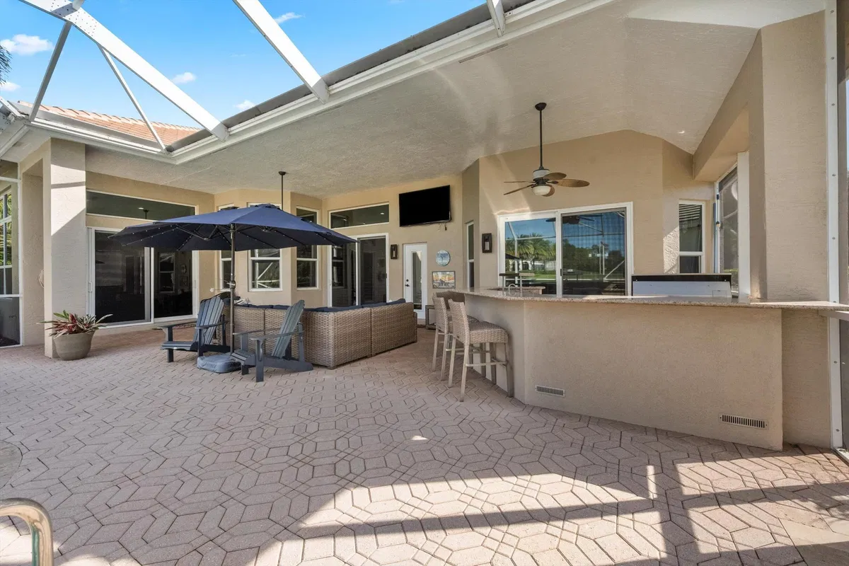 Residence photo 49