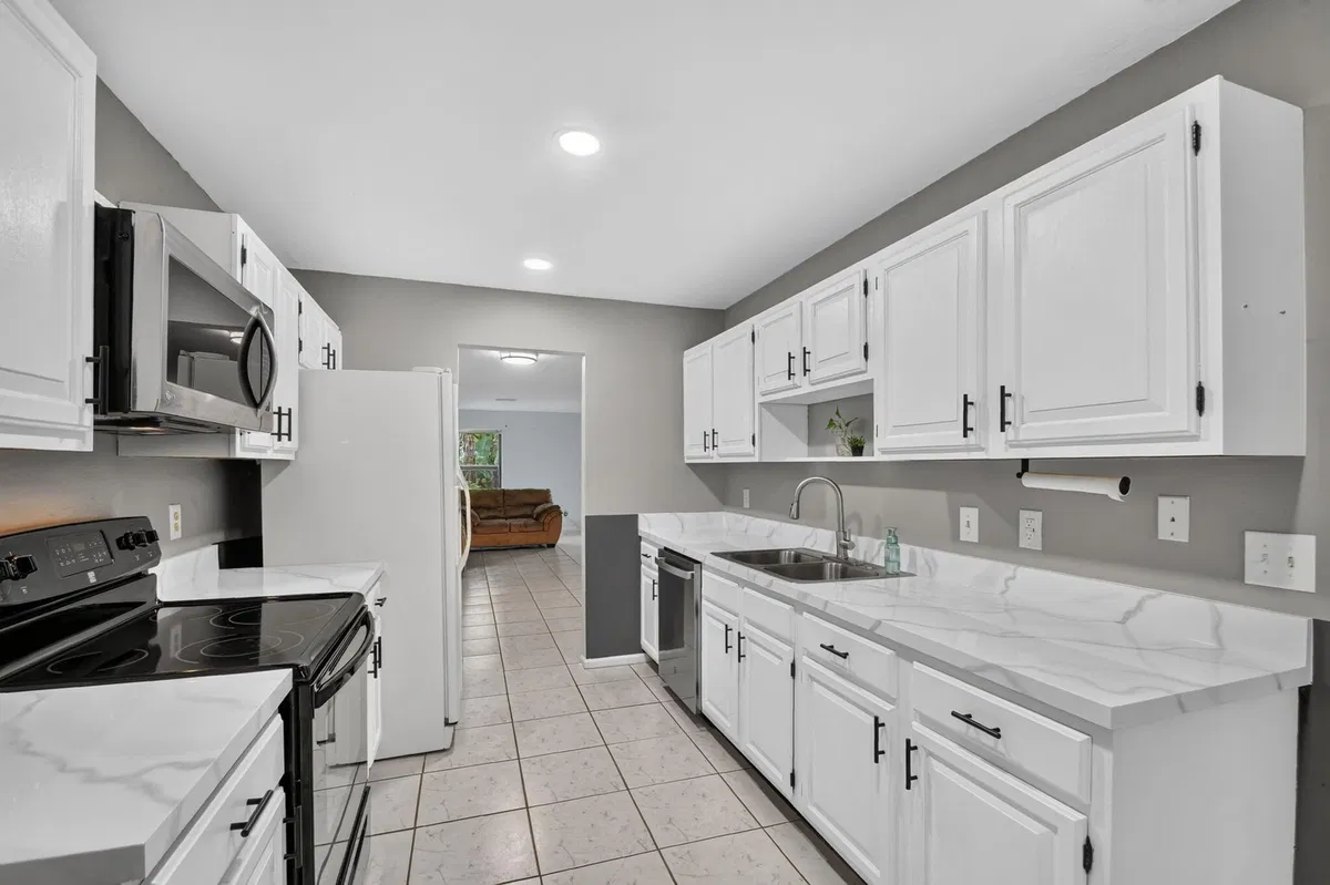 Residence photo 10