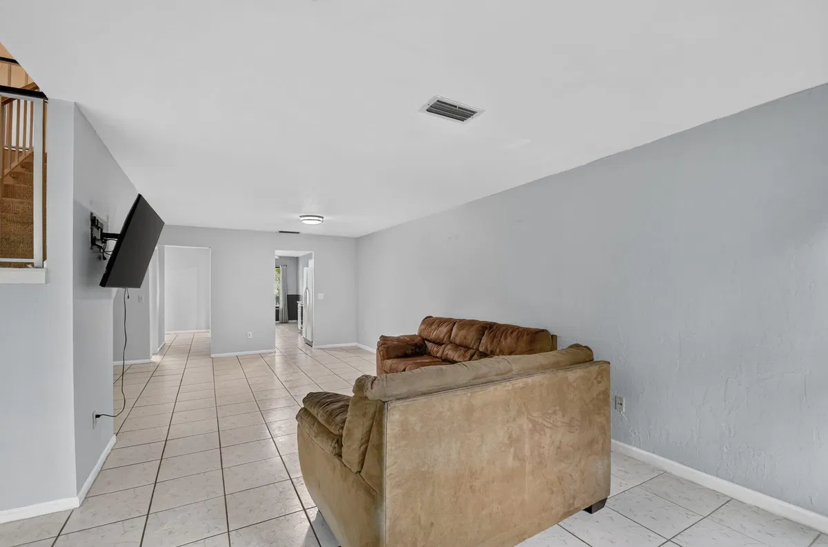 Residence photo 16