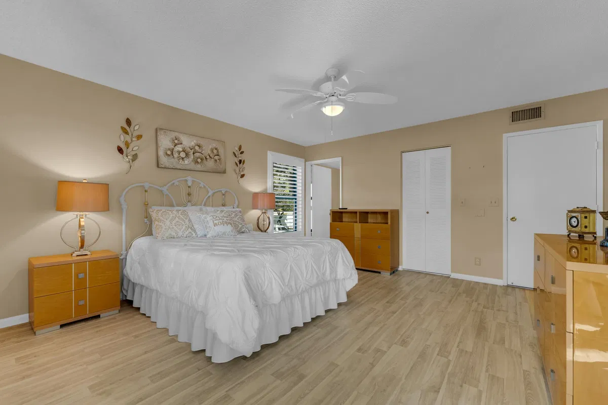  Unit 210 photo 22