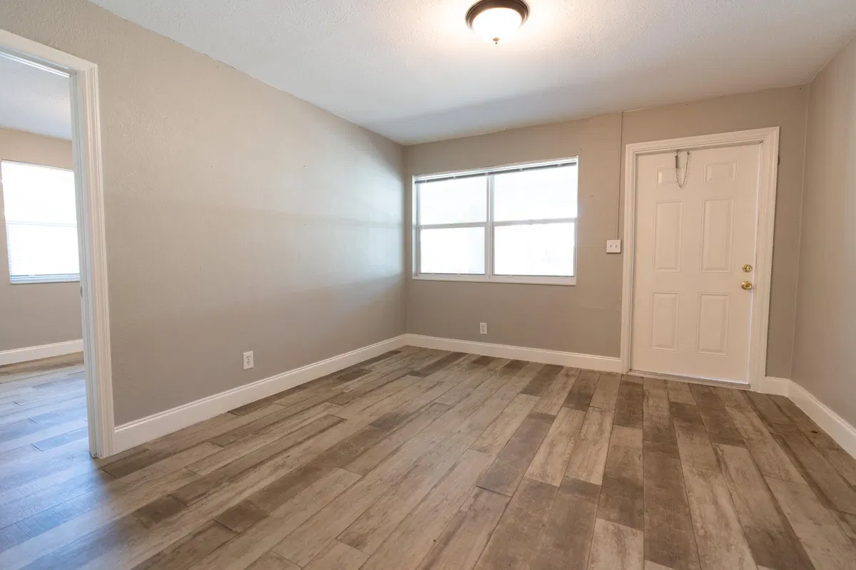 Residence photo 4