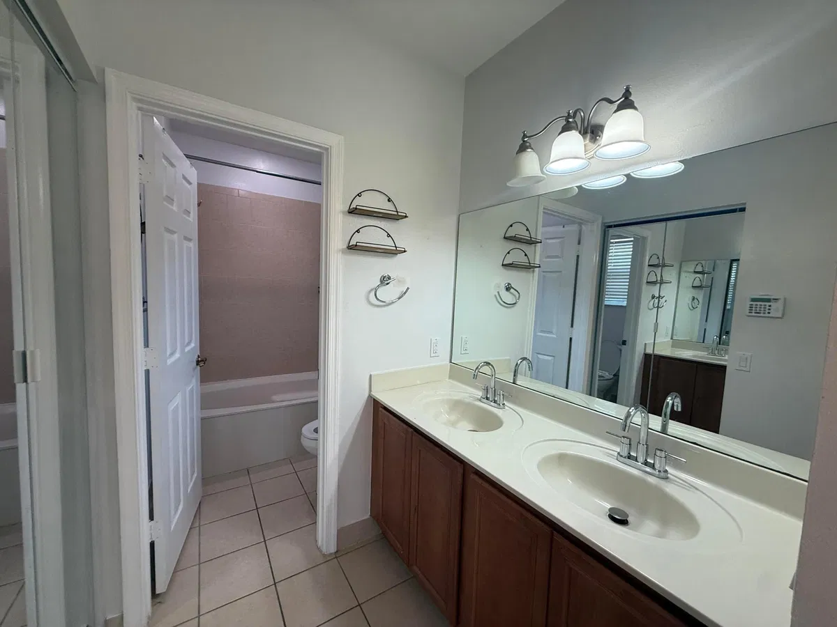 Residence photo 10