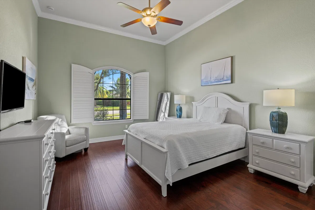 Residence photo 28
