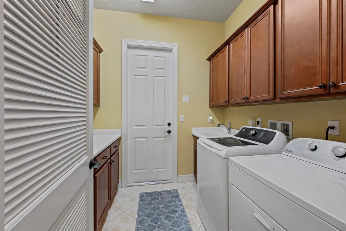 Residence photo 46