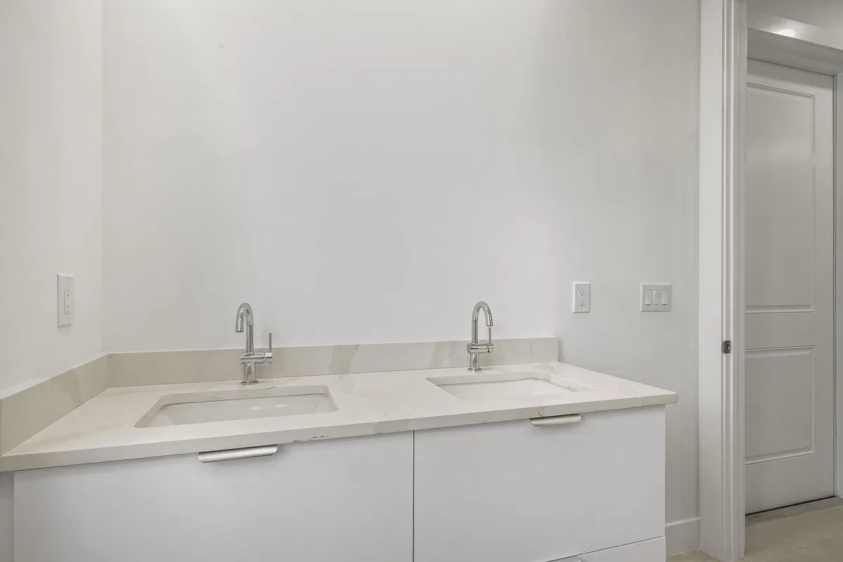 Residence photo 25