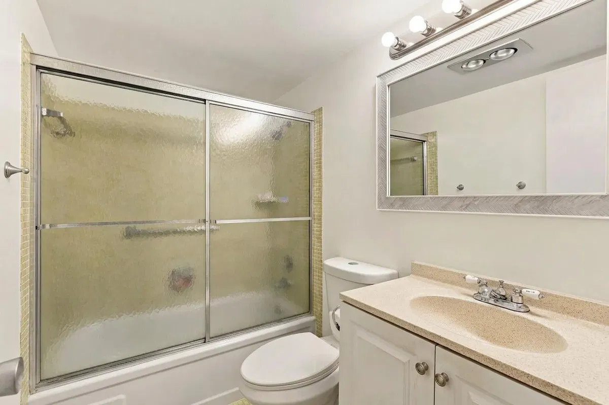 Residence photo 37