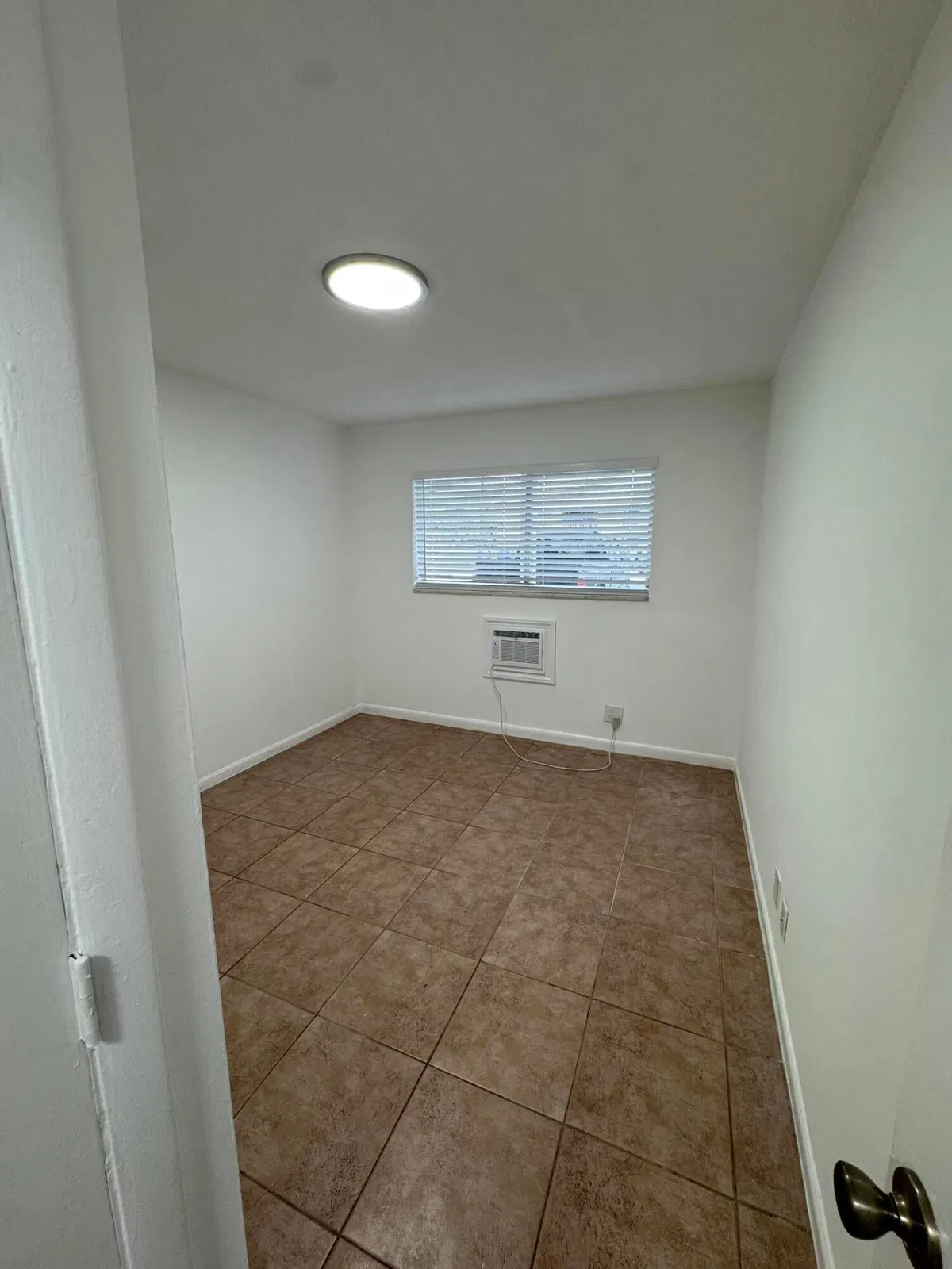  Unit 16 photo 10