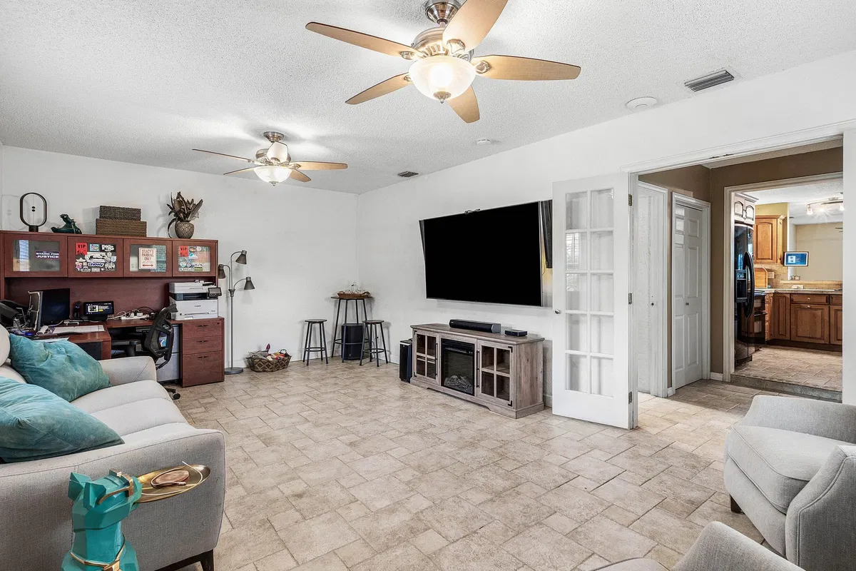  Residence photo 40