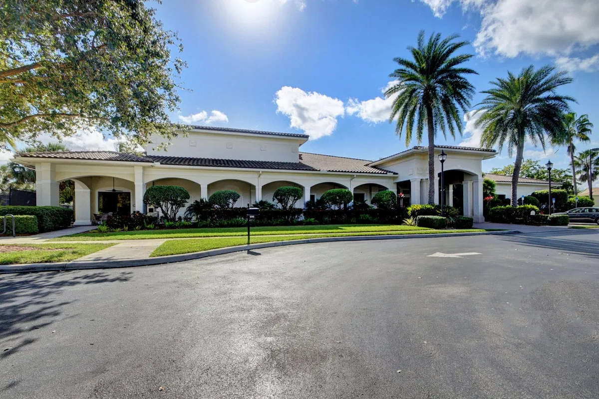 Residence photo 91