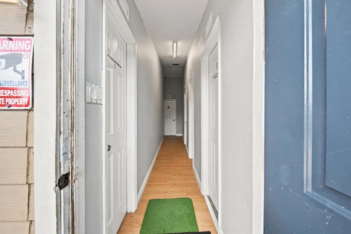 Residence photo 19