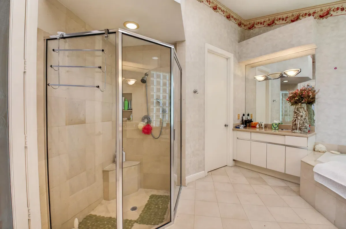 Woodfield Country Club Residence photo 31