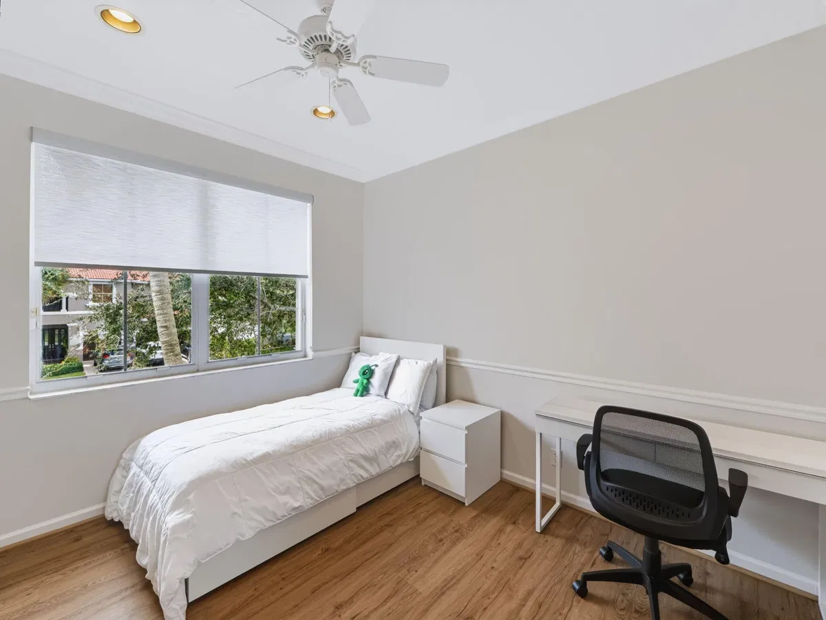 Residence photo 22