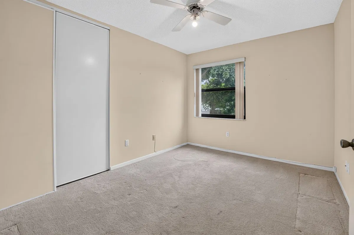 Residence photo 19