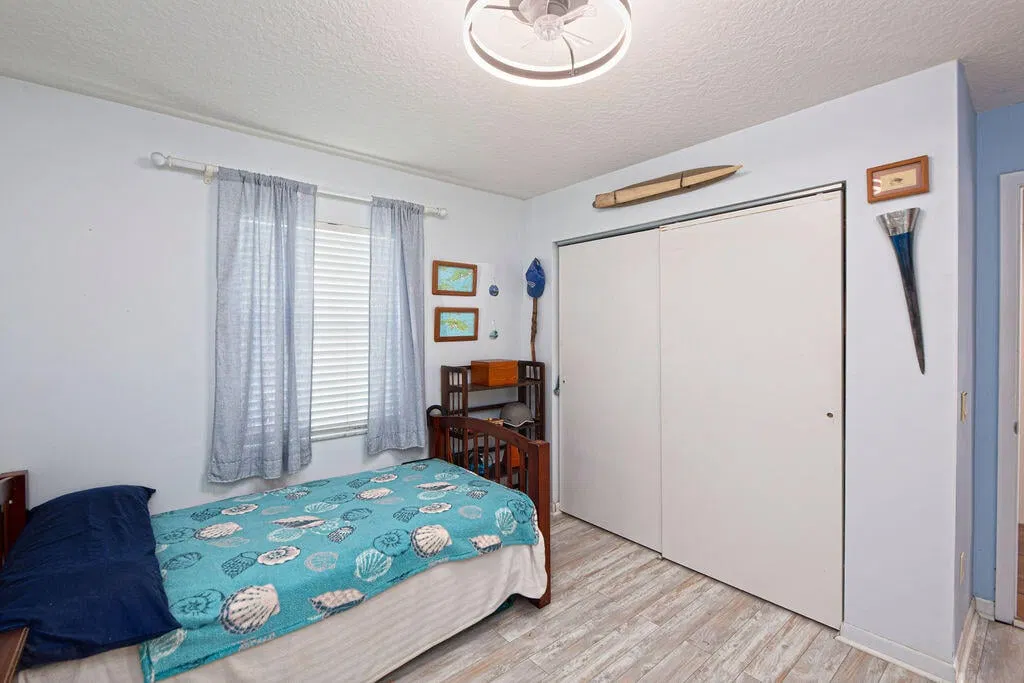 Residence photo 16