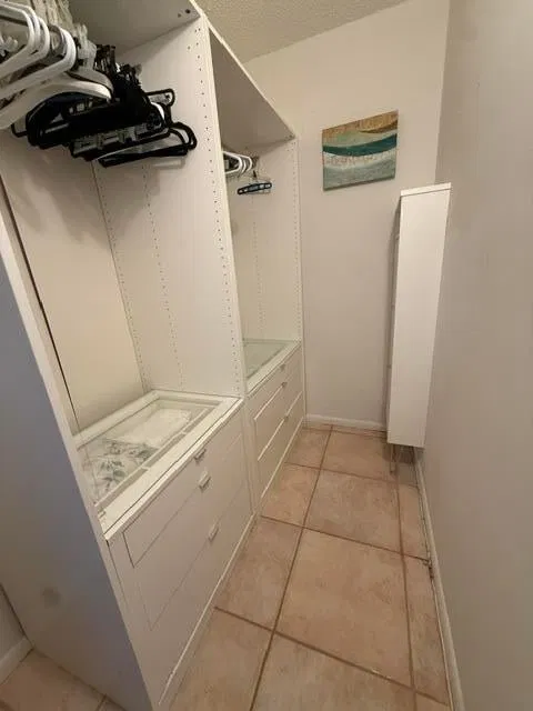 Unit 4008 photo 22