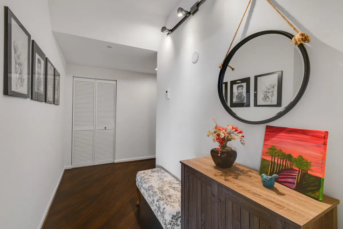Unit 403 photo 19