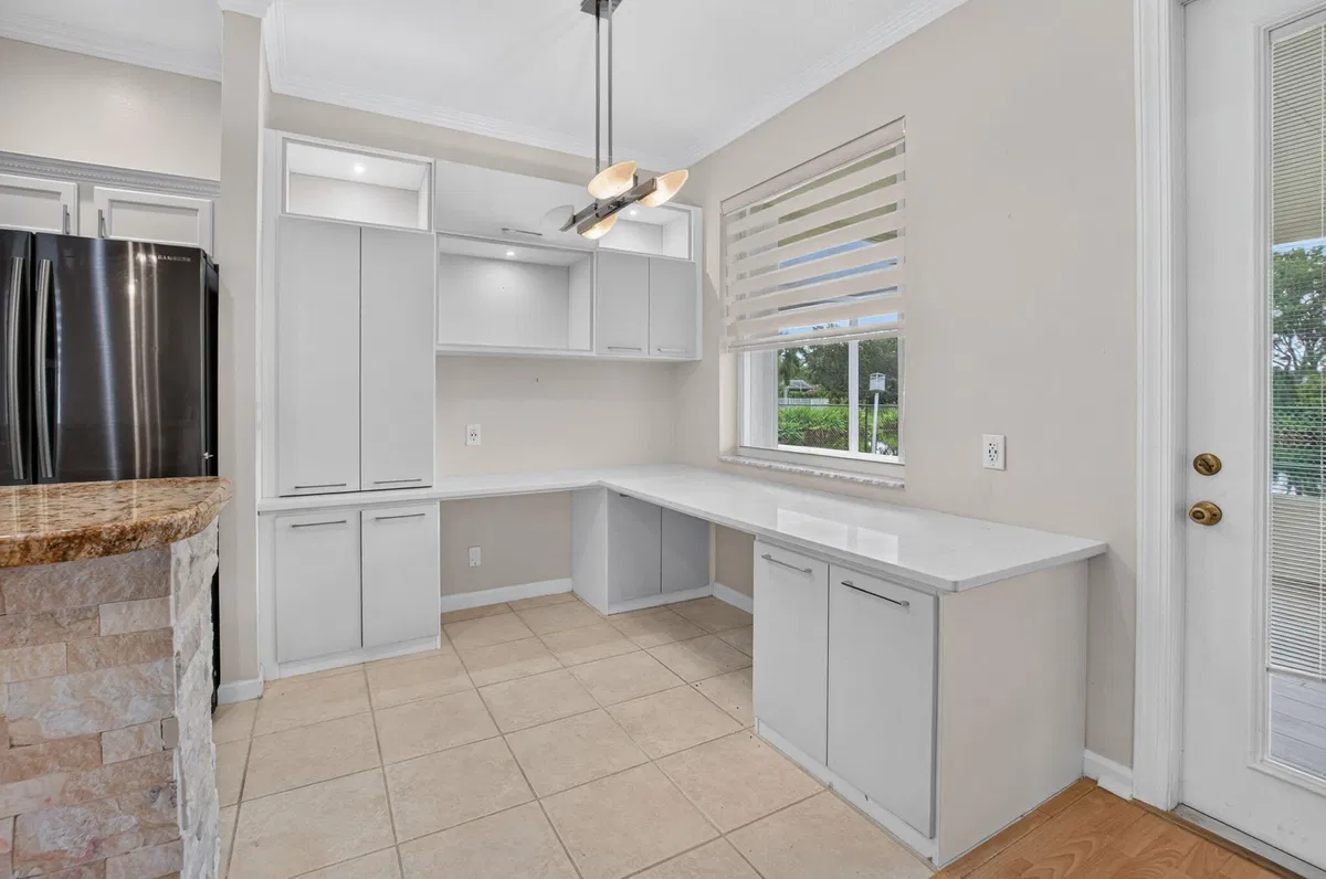  Residence photo 19