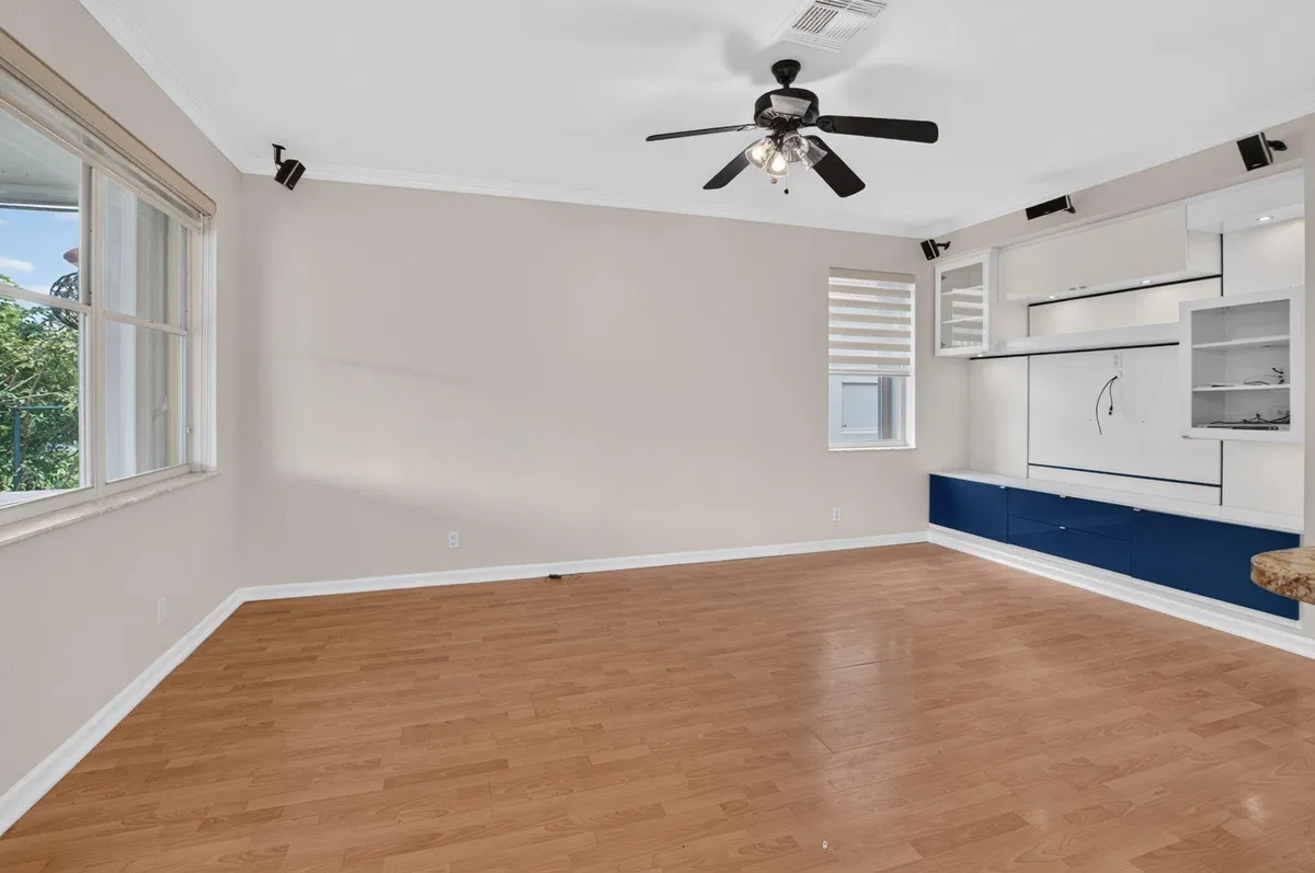  Residence photo 22