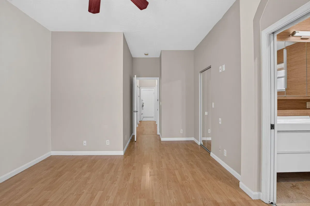  Residence photo 25