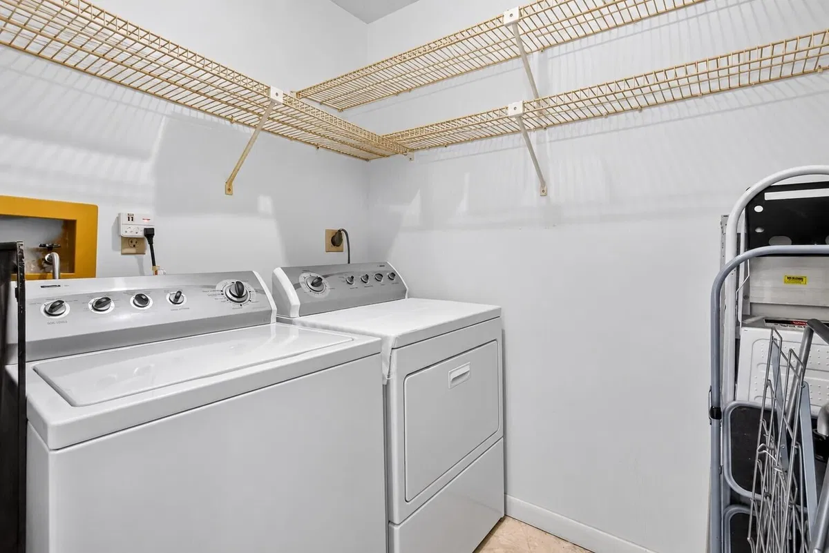  Unit 142 photo 28
