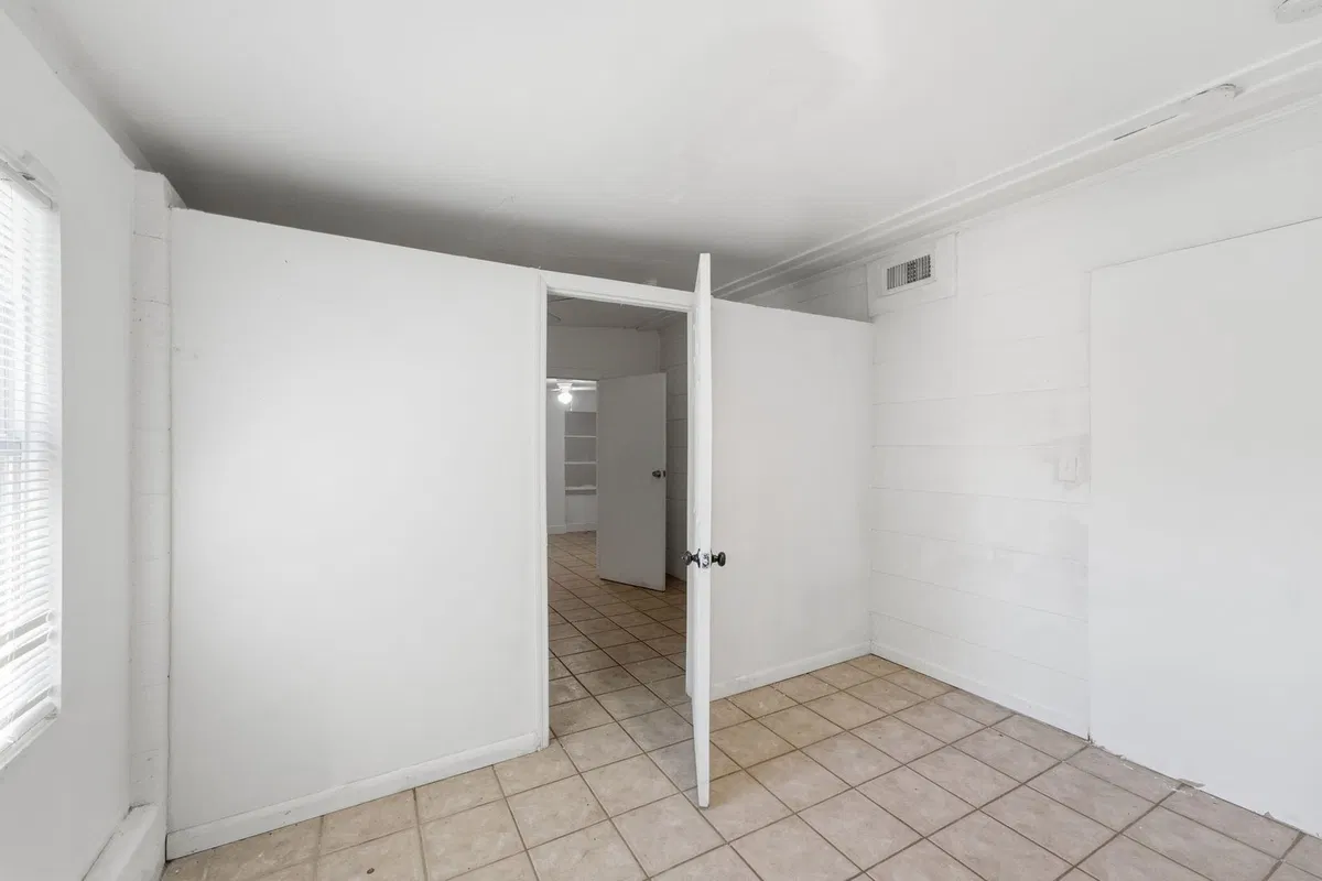  Residence photo 19