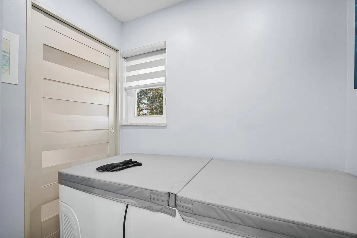  Unit C photo 22