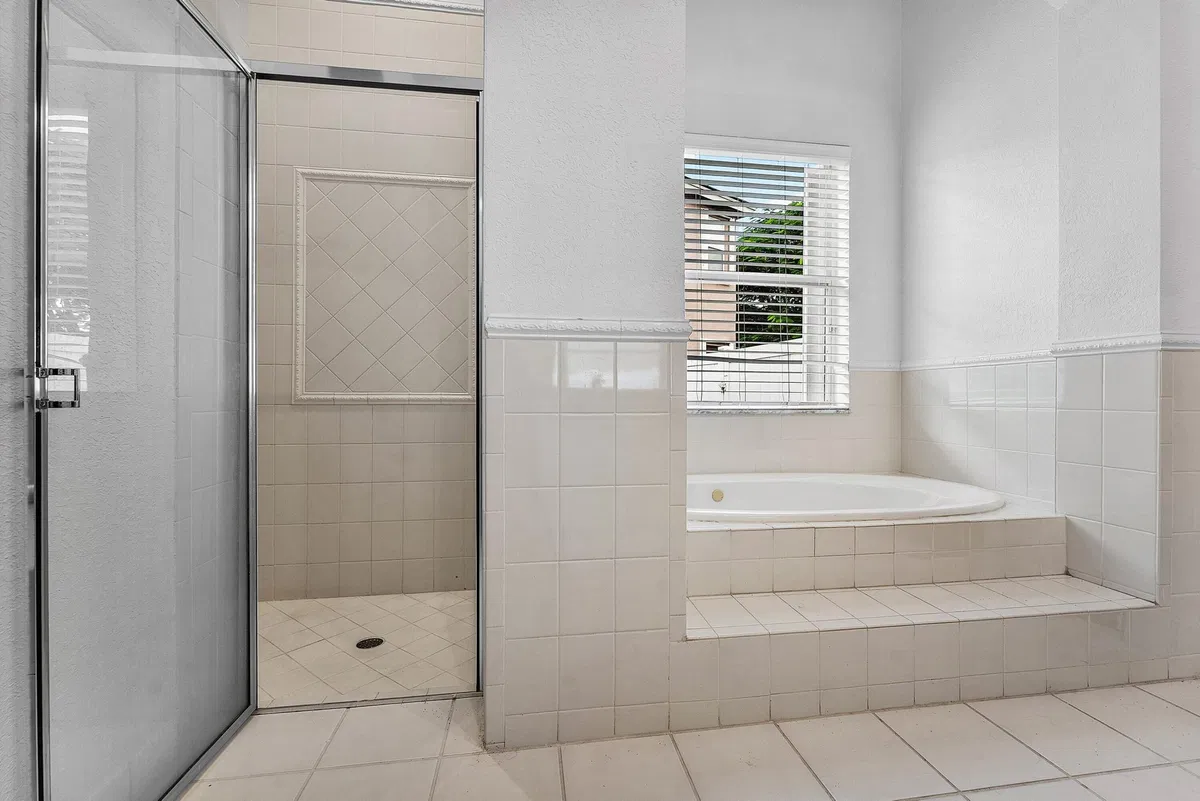 Residence photo 25