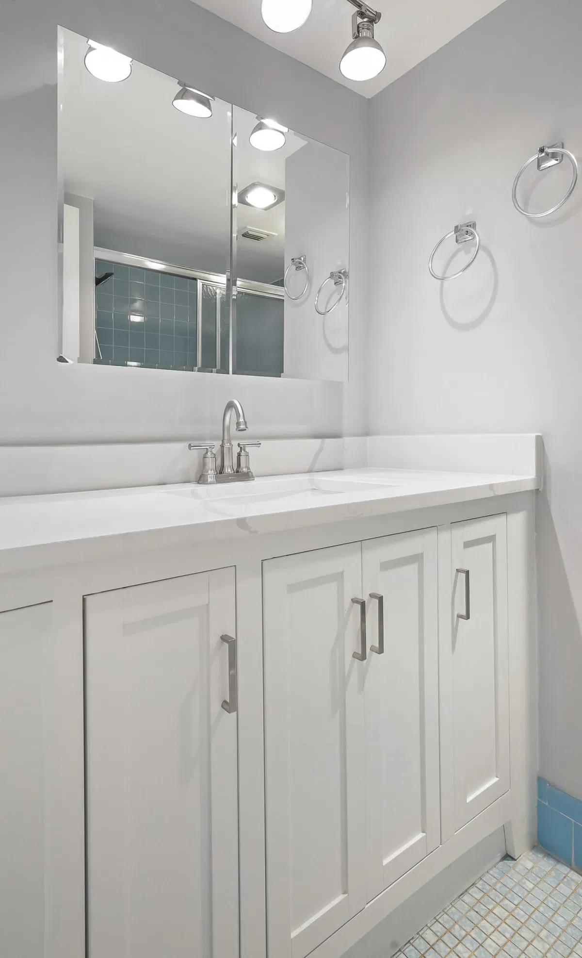 Unit 211 photo 13