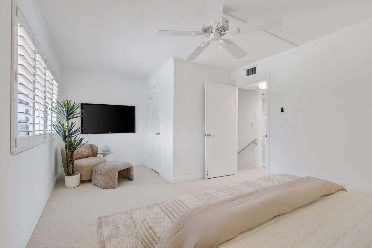 Residence photo 19