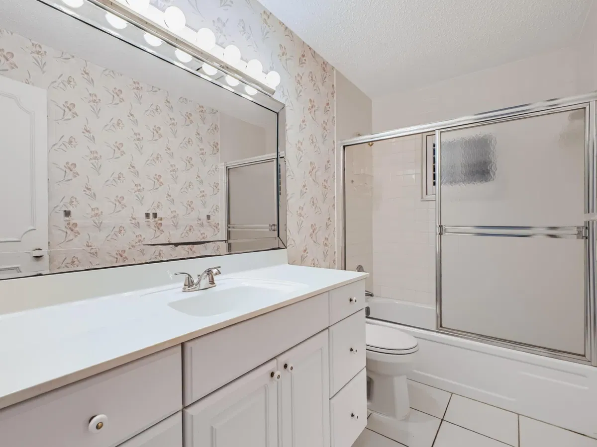 Residence photo 22