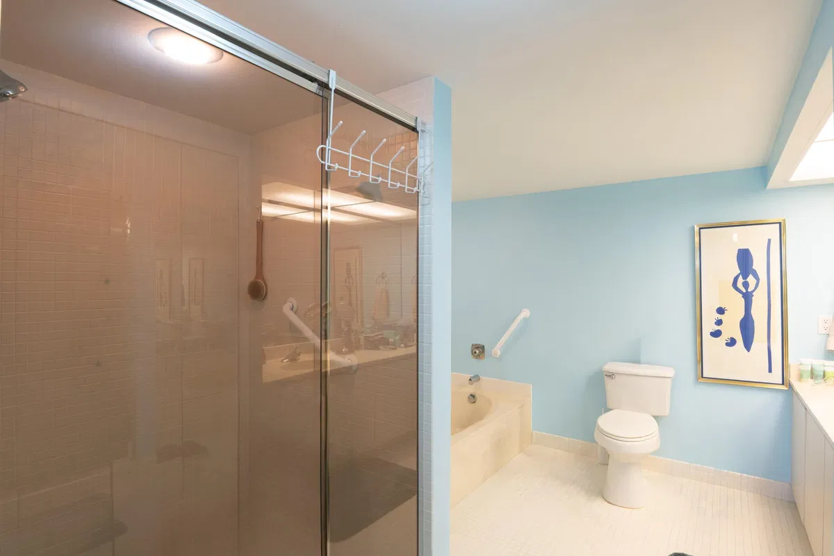 Unit 1103 photo 25